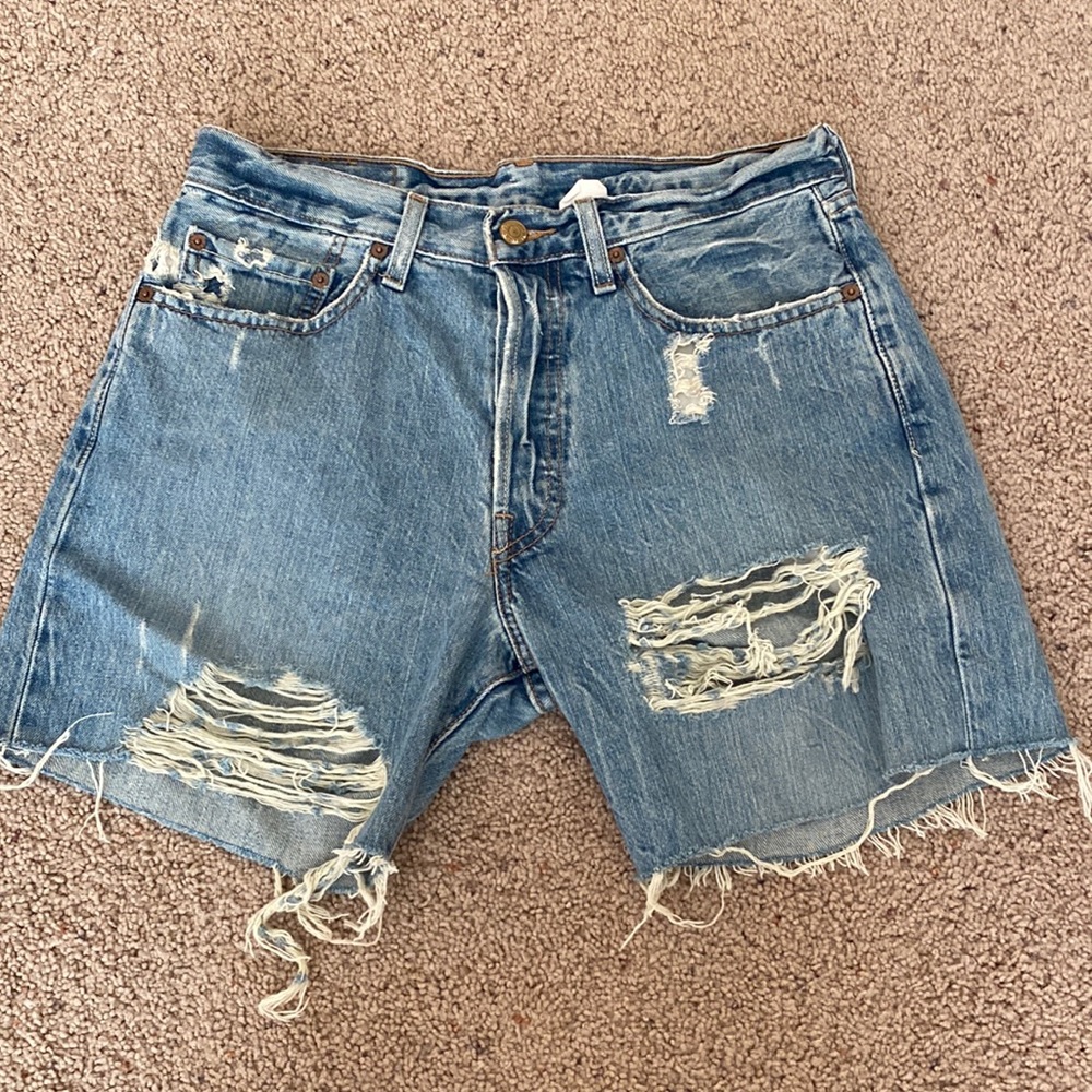 Levi’s shorts size 32